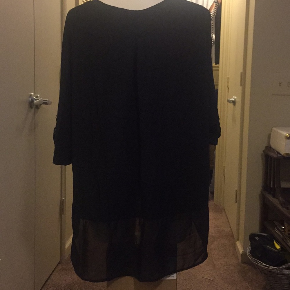 Blouse - Picture 2 of 2